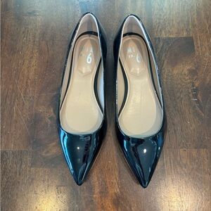 Mix No. 6 patent black flats- size 7.5(38)